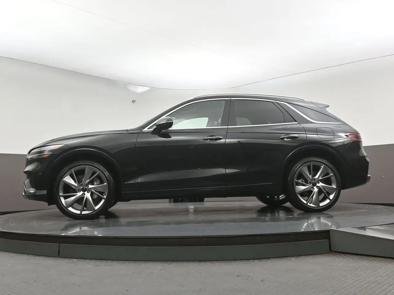 Genesis GV70 - Image 48
