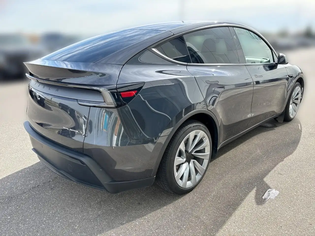 Tesla Model Y - Image 8