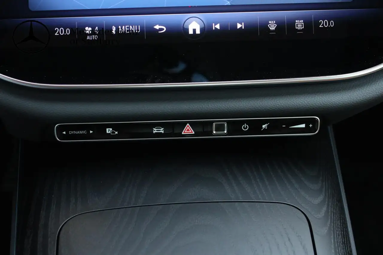 Mercedes-Benz E-Class - Image 20