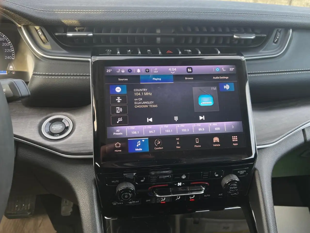 Jeep Grand Cherokee - Image 16