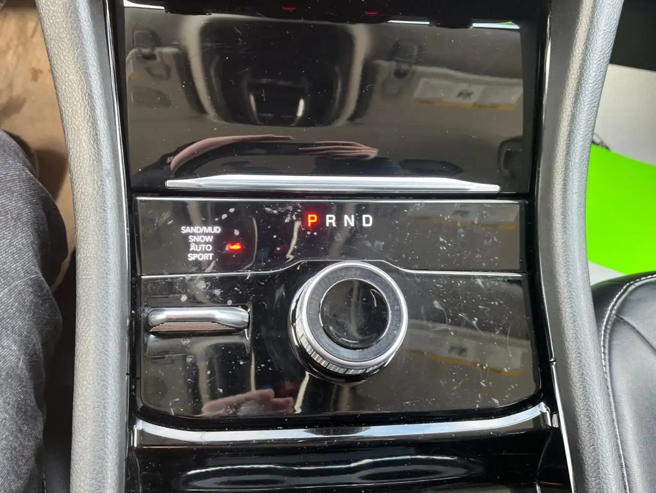 Jeep Grand Cherokee - Image 17