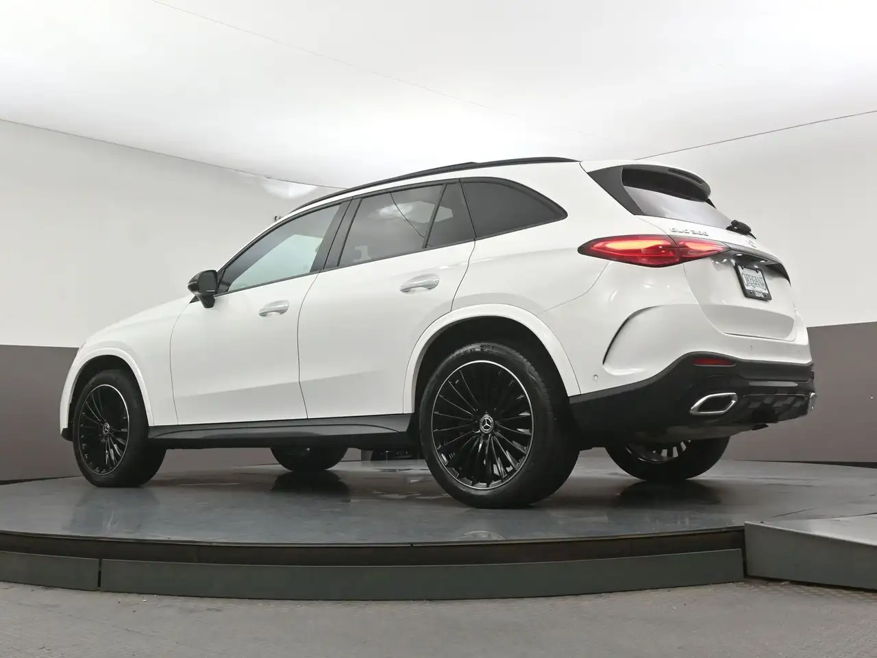 Mercedes-Benz GLC - Image 43