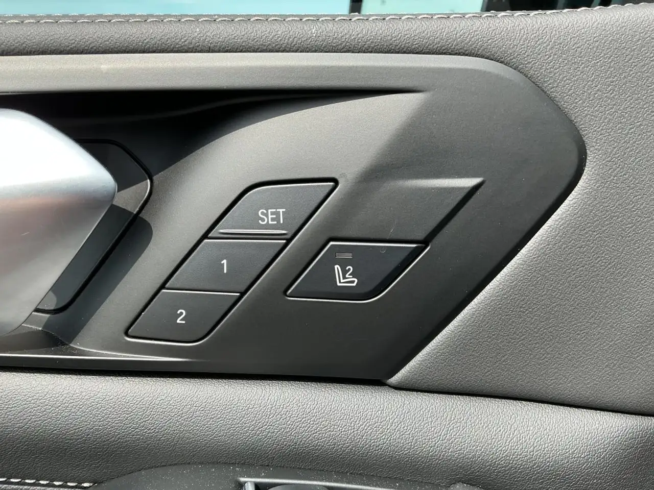 BMW X5 - Image 17