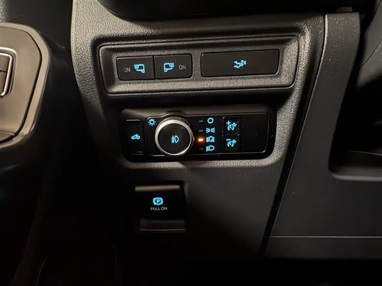 Ford F-150 - Image 13