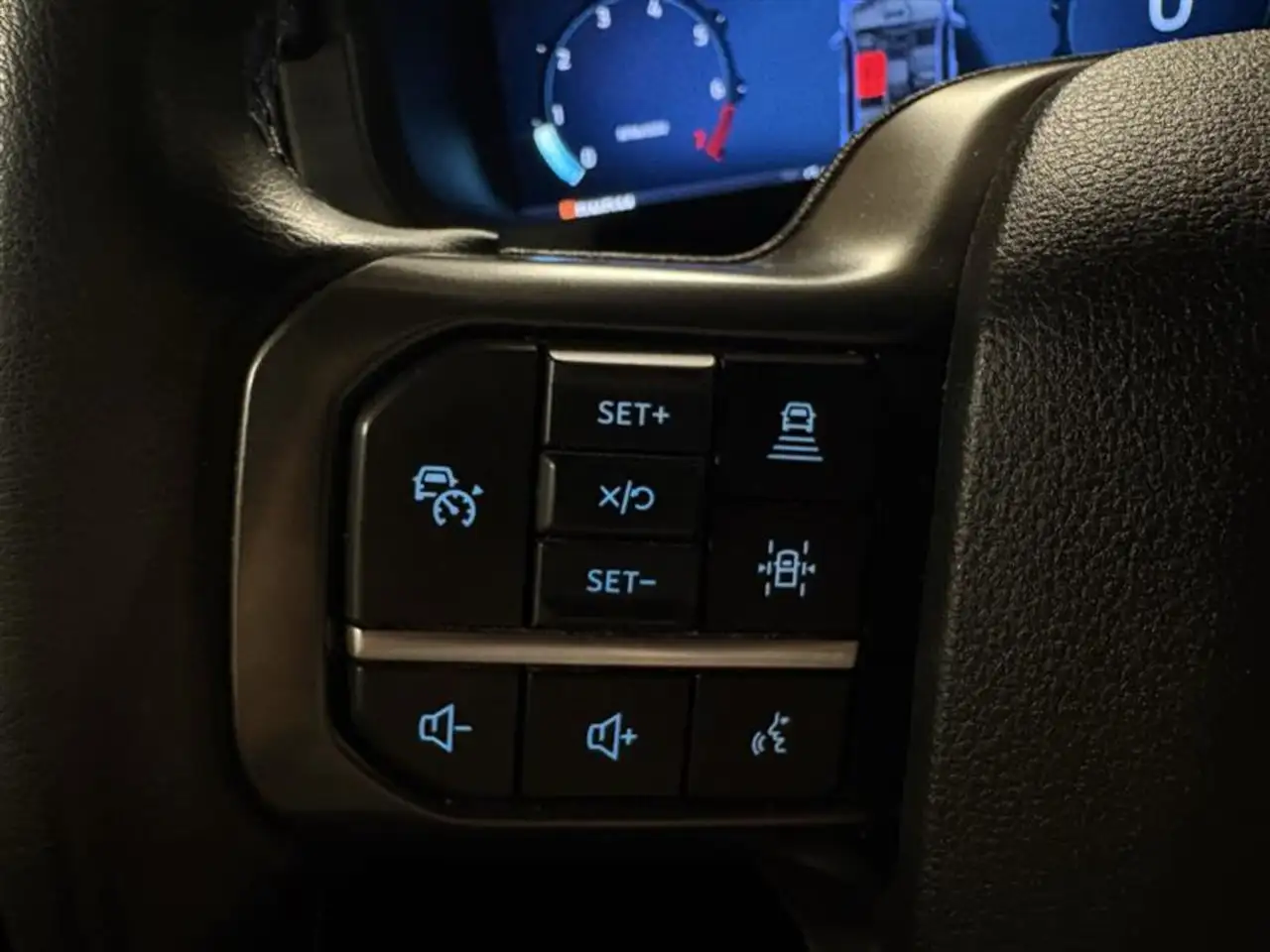 Ford F-150 - Image 11