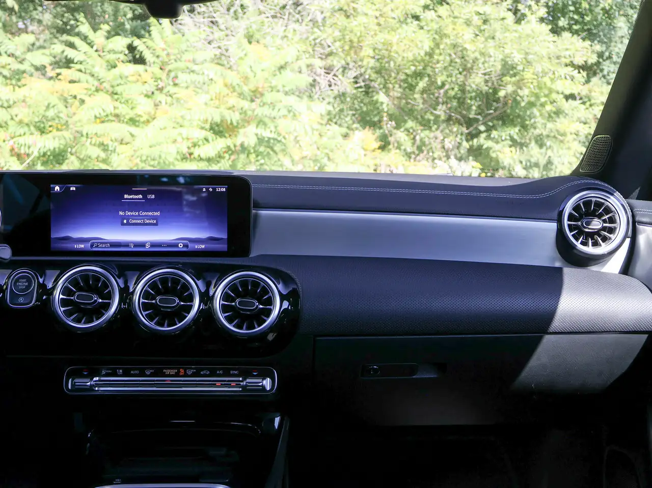 Mercedes-Benz CLA - Image 23