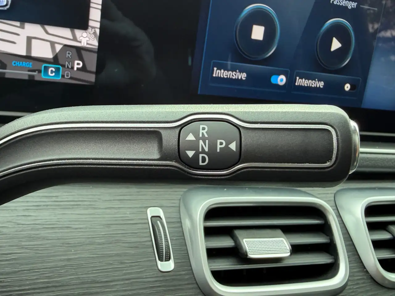 Mercedes-Benz GLS - Image 14
