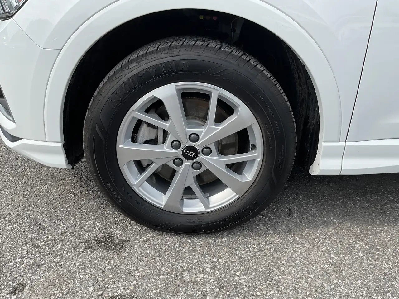Audi Q3 - Image 9
