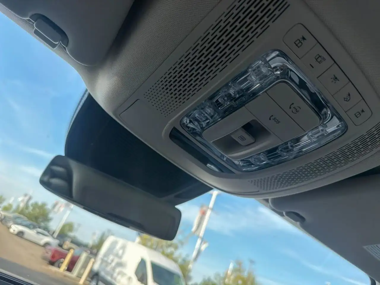 Mercedes-Benz GLE - Image 21