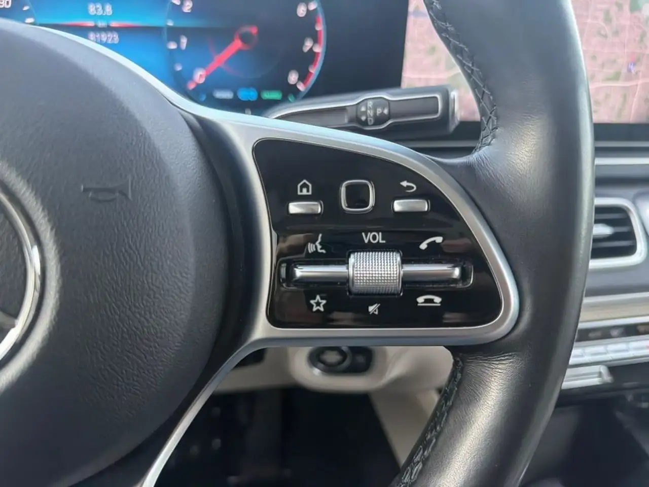 Mercedes-Benz GLE - Image 16