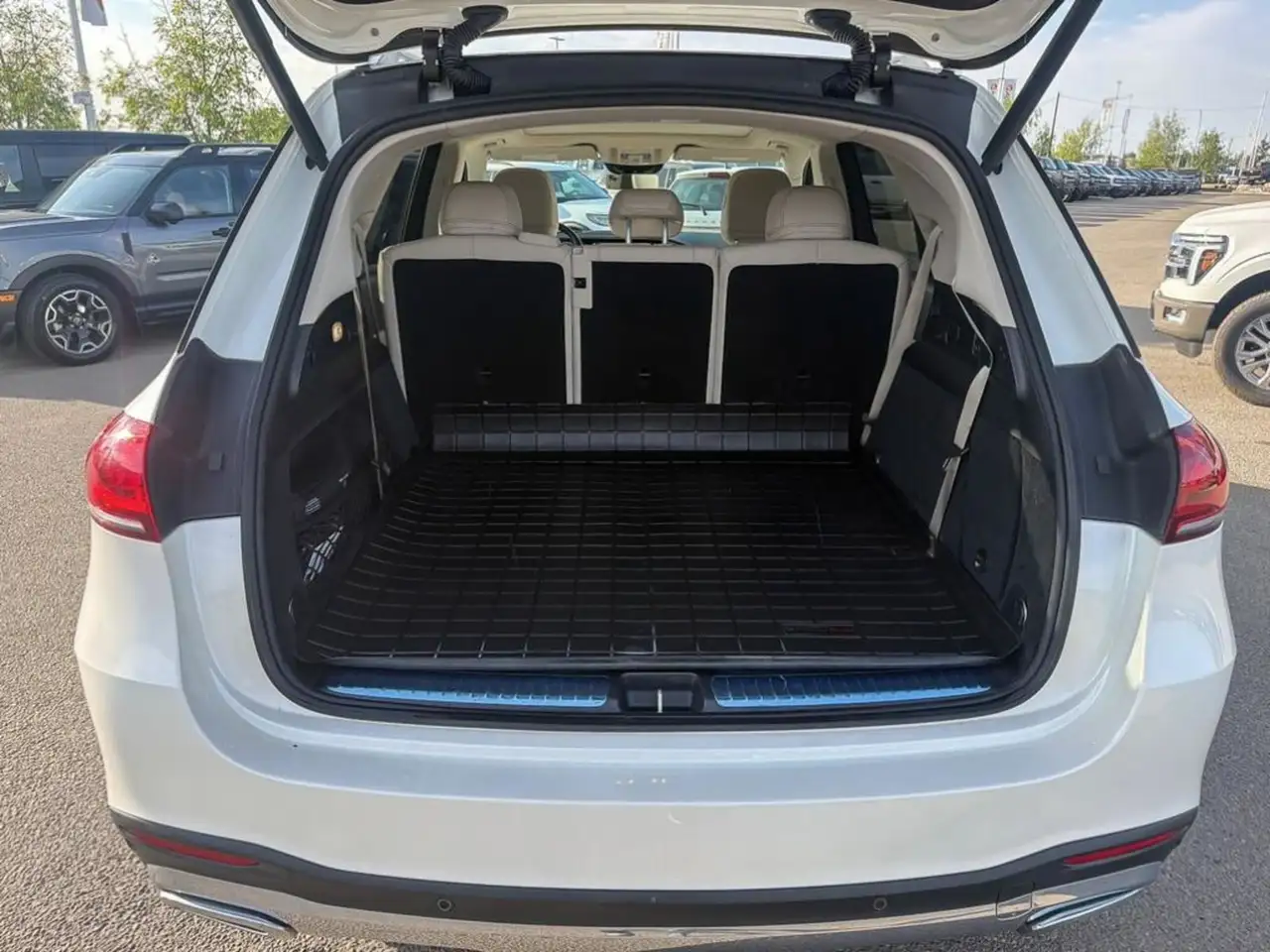 Mercedes-Benz GLE - Image 12