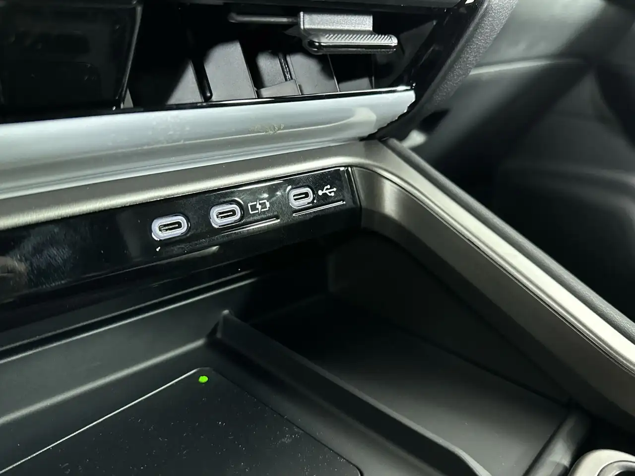 Lexus TX - Image 15