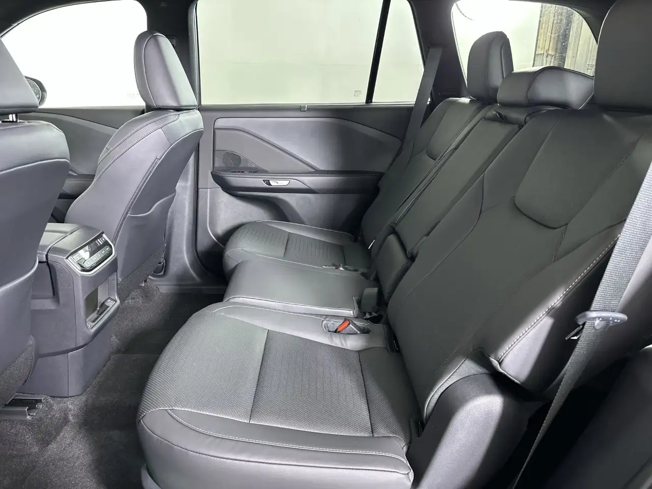 Lexus TX - Image 10