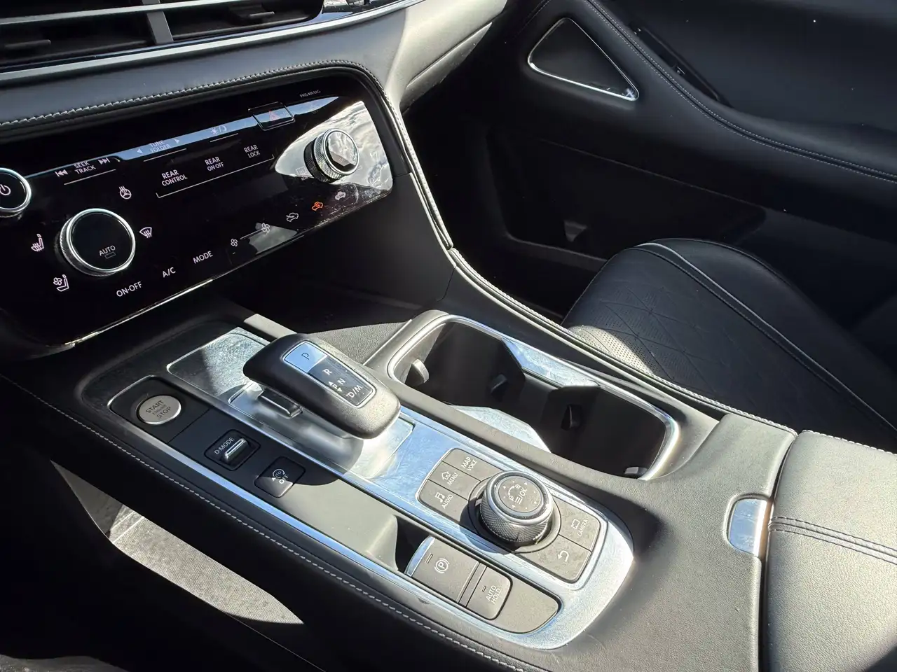 Infiniti QX60 - Image 34