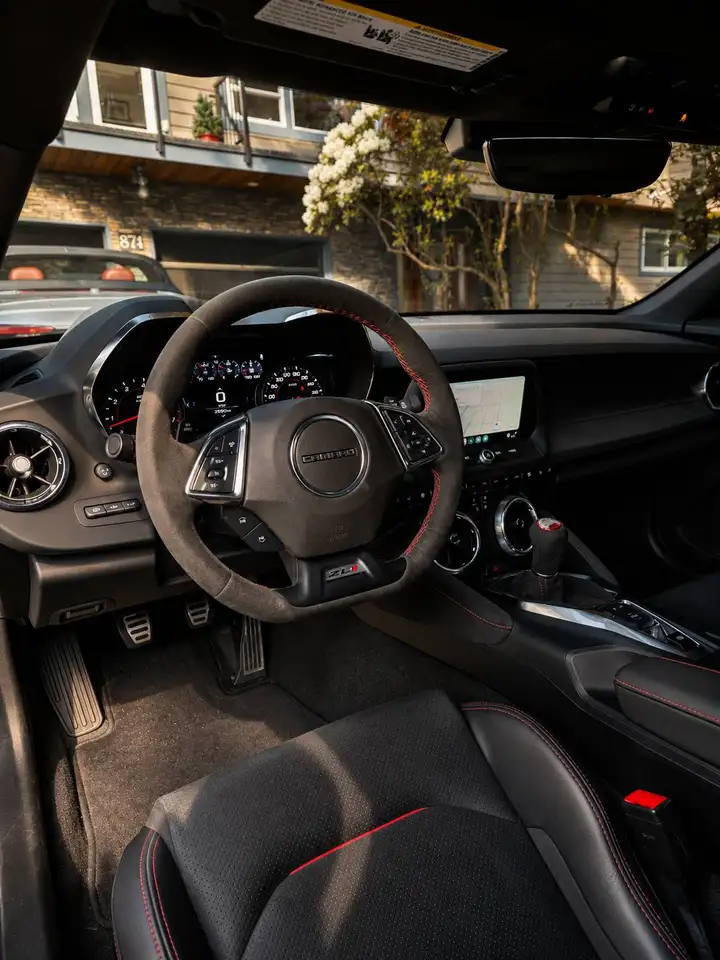 Chevrolet Camaro - Image 7
