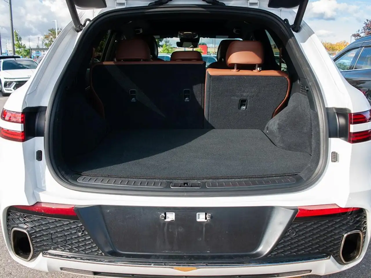 Genesis GV70 - Image 11