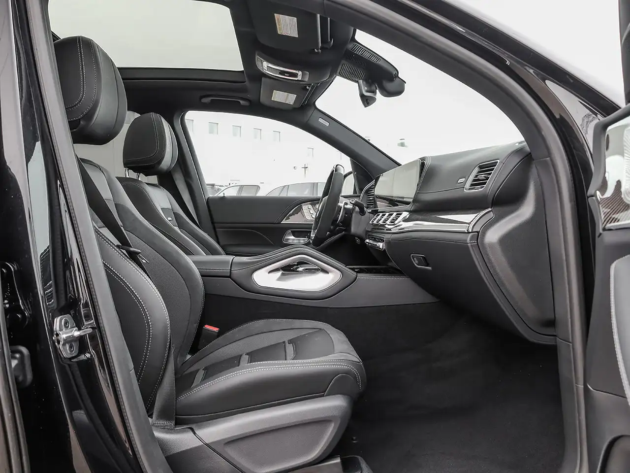 Mercedes-Benz GLE - Image 15