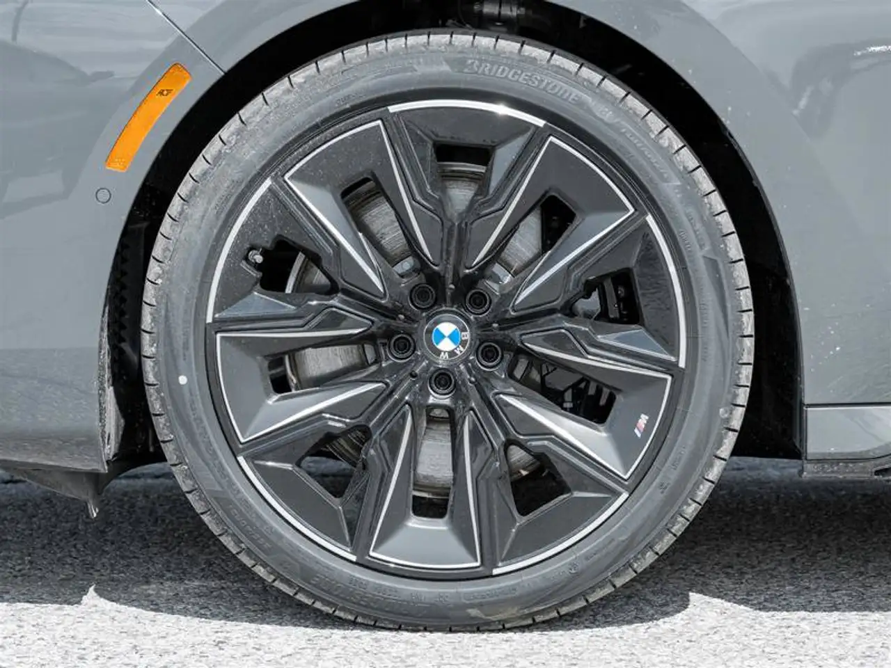 BMW 7 Series - Image 5