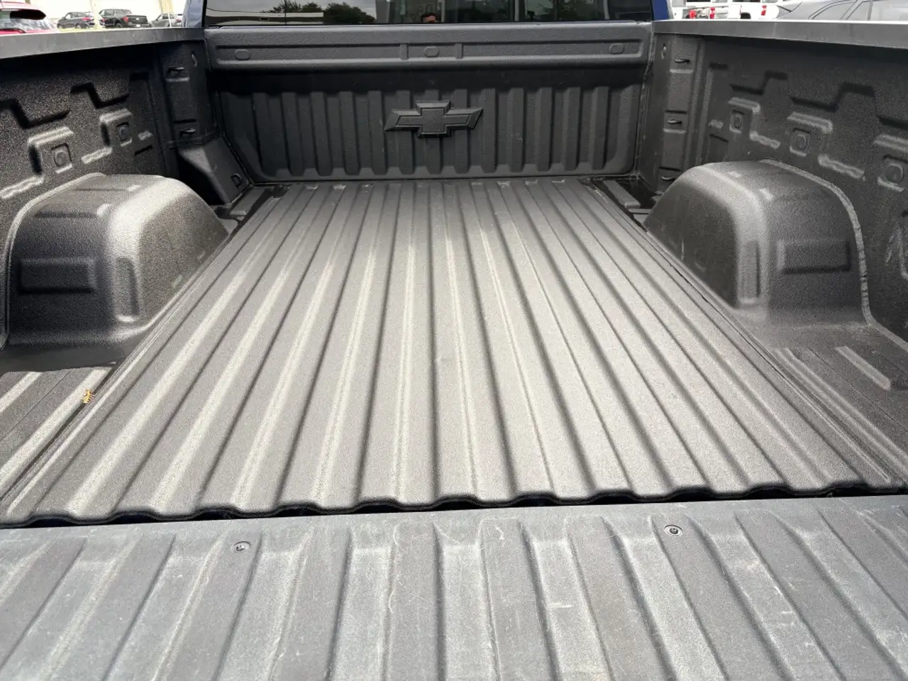 Chevrolet Silverado 1500 - Image 16