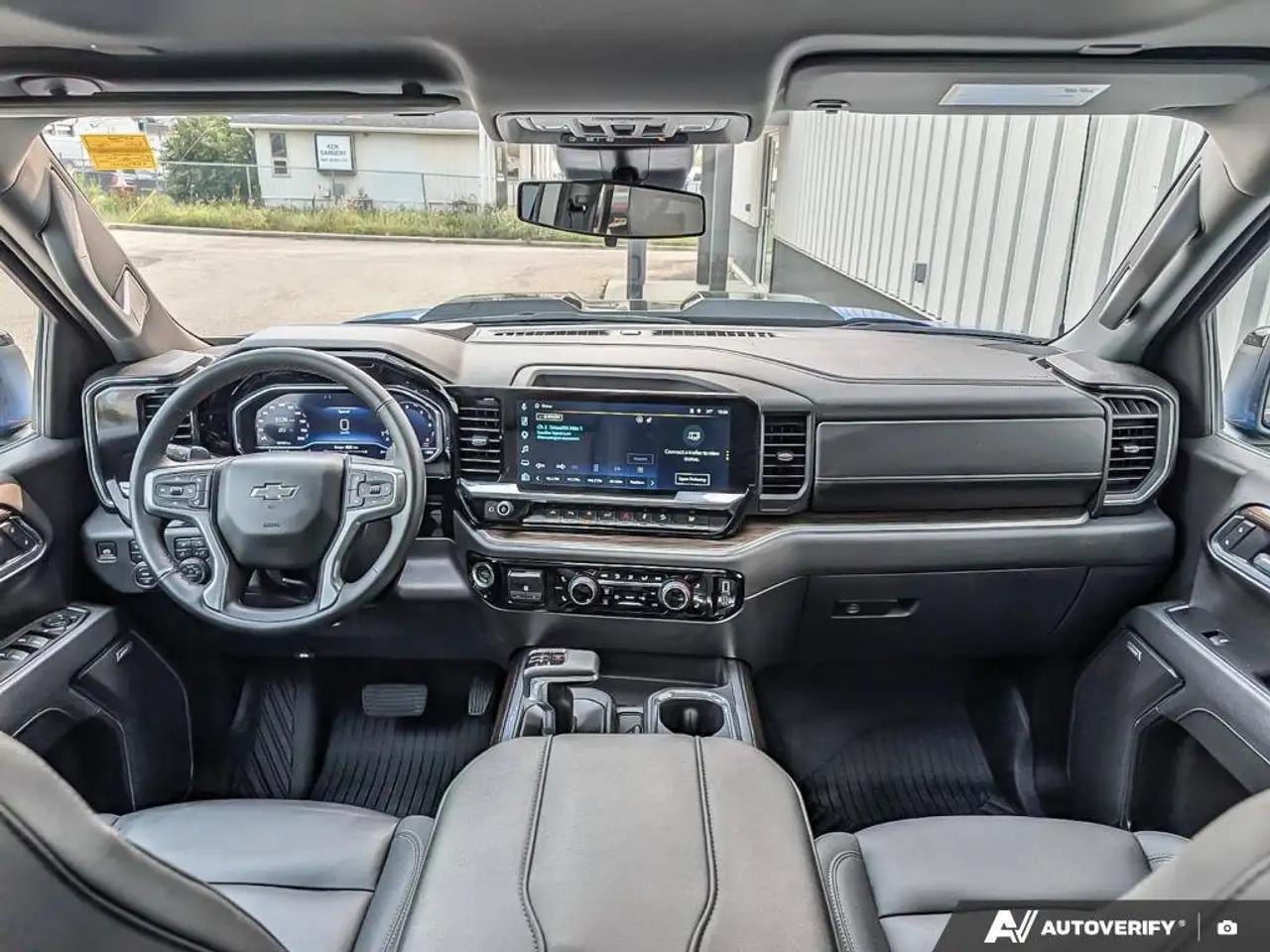 Chevrolet Silverado 1500 - Image 15