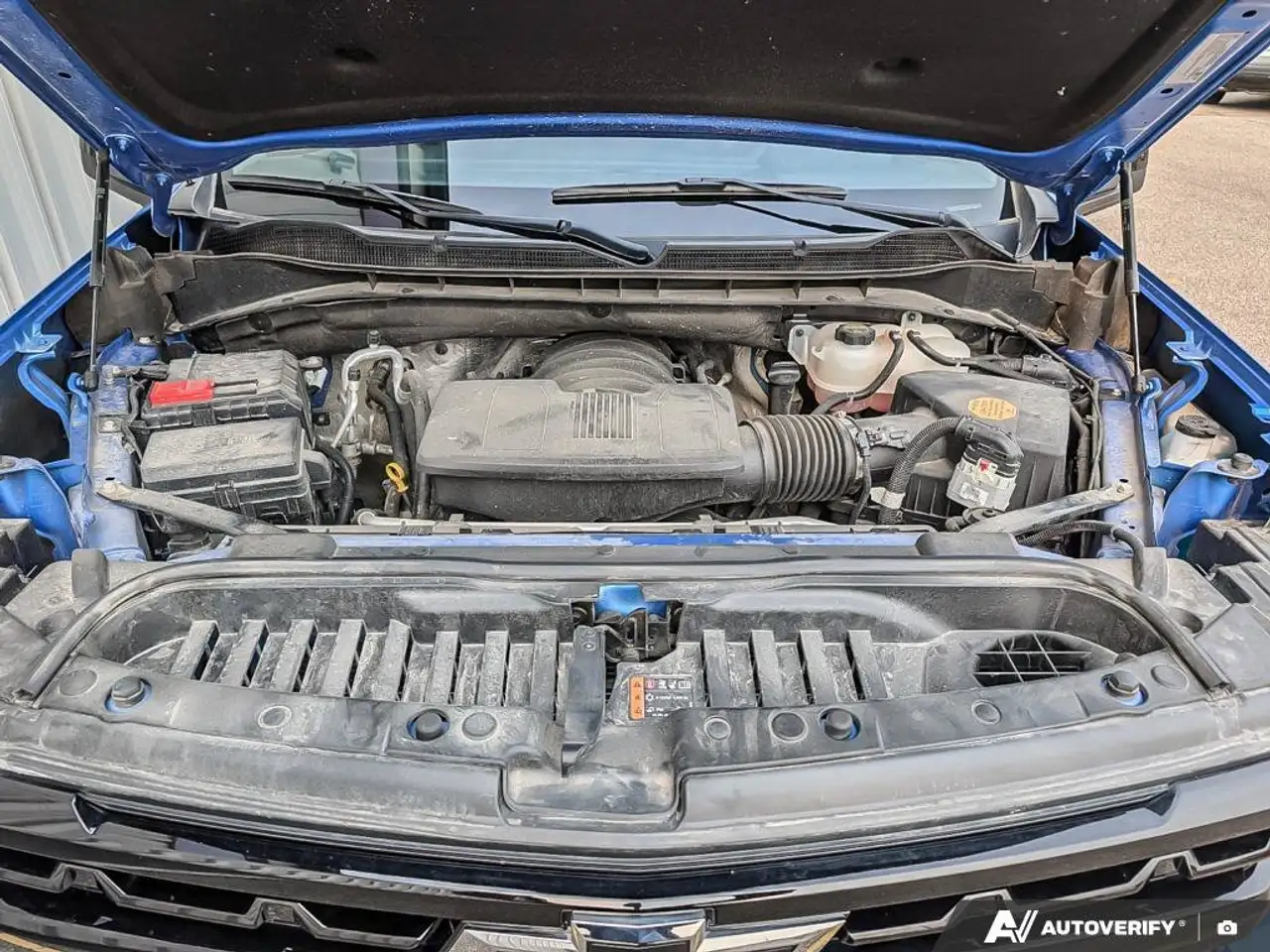 Chevrolet Silverado 1500 - Image 10