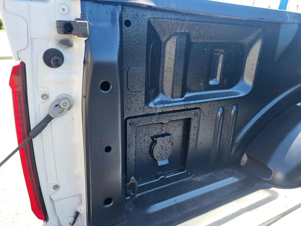 Ford F-150 - Image 31