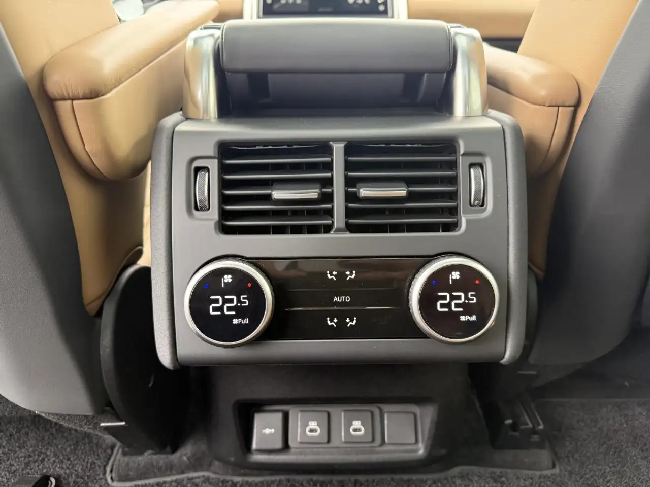 Land Rover Discovery - Image 11