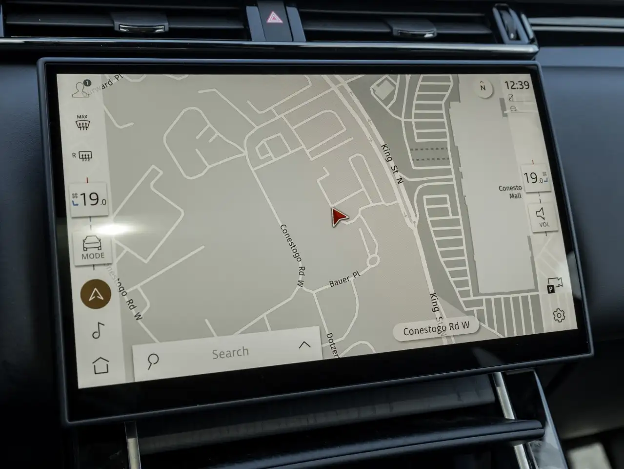 Land Rover Range Rover Velar - Image 12