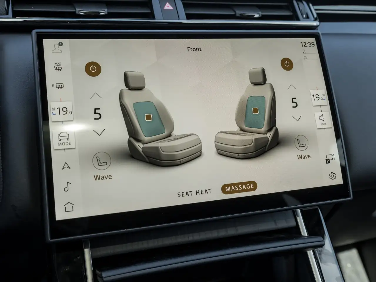 Land Rover Range Rover Velar - Image 22