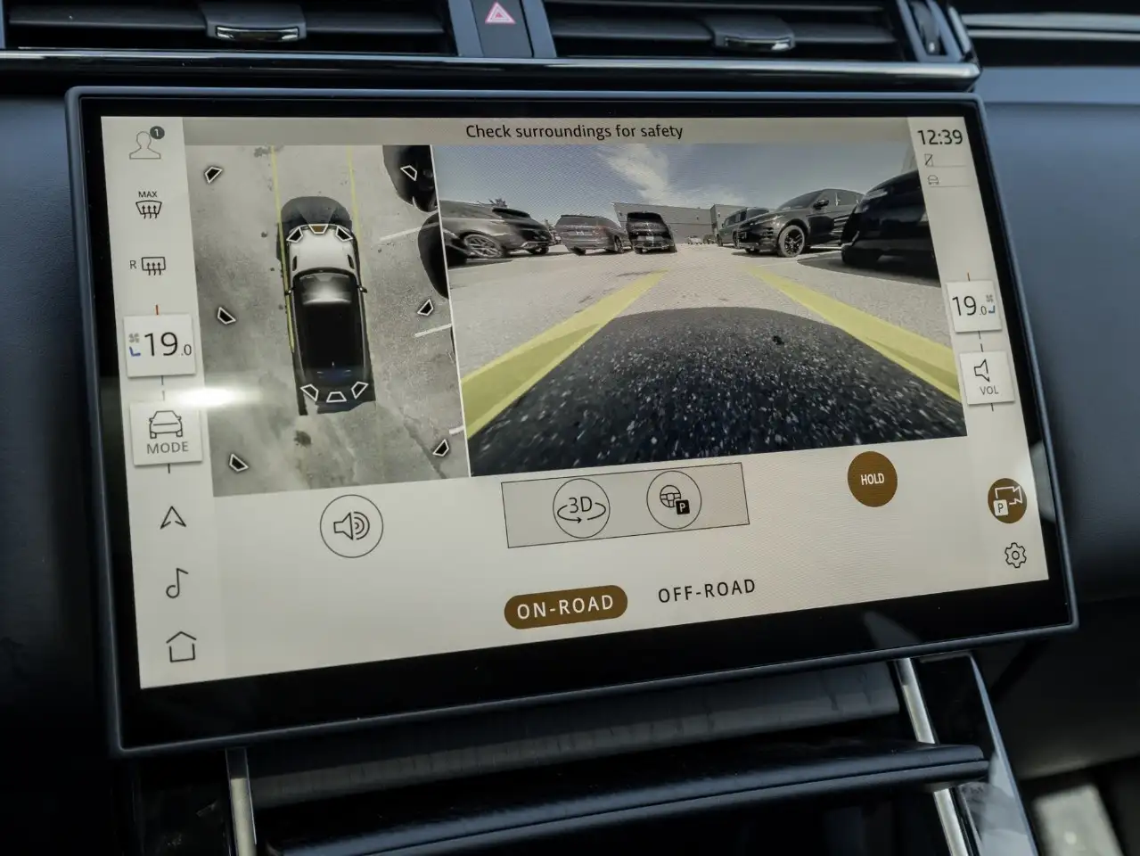 Land Rover Range Rover Velar - Image 14