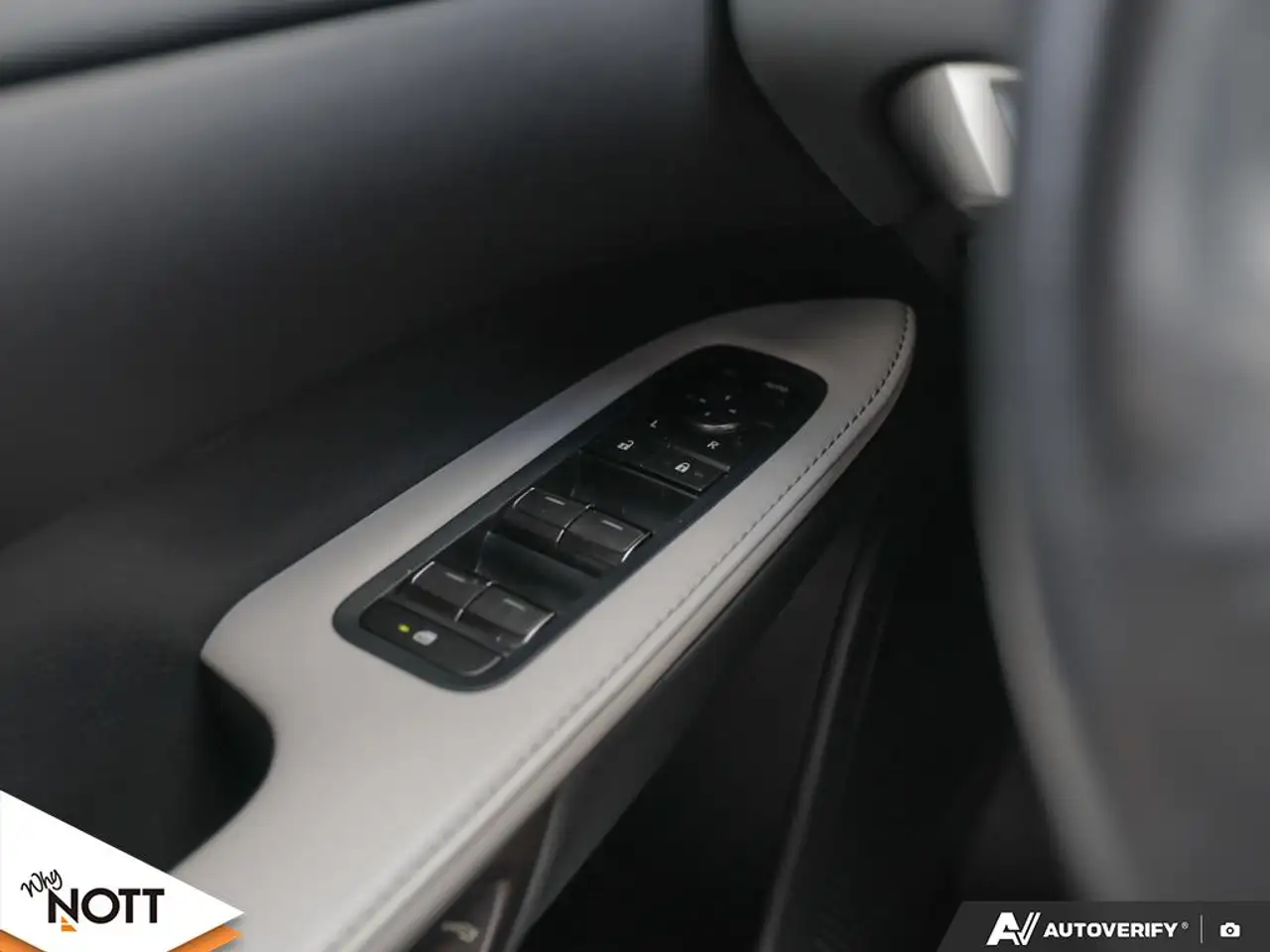 Lexus RX - Image 17