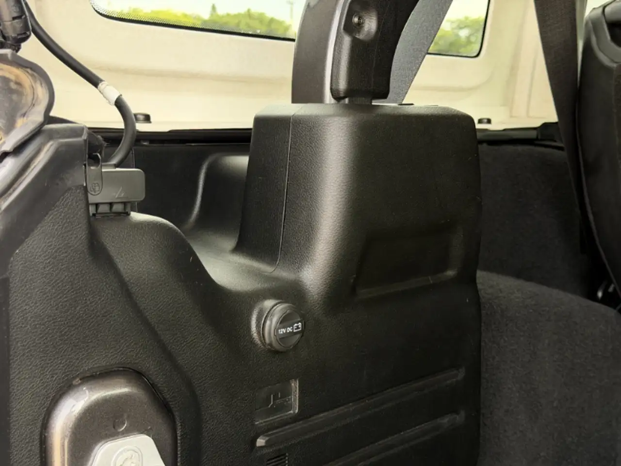 Jeep Wrangler - Image 21