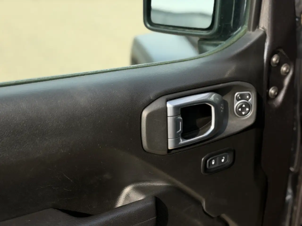 Jeep Wrangler - Image 16