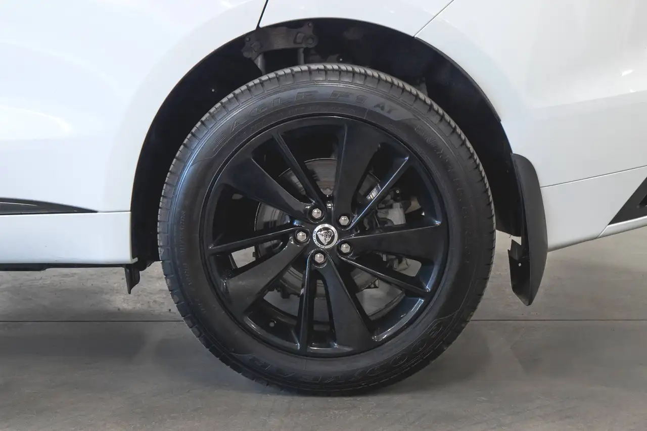 Jaguar F-Pace - Image 20