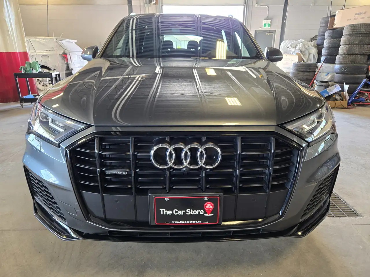 Audi Q7 - Image 2