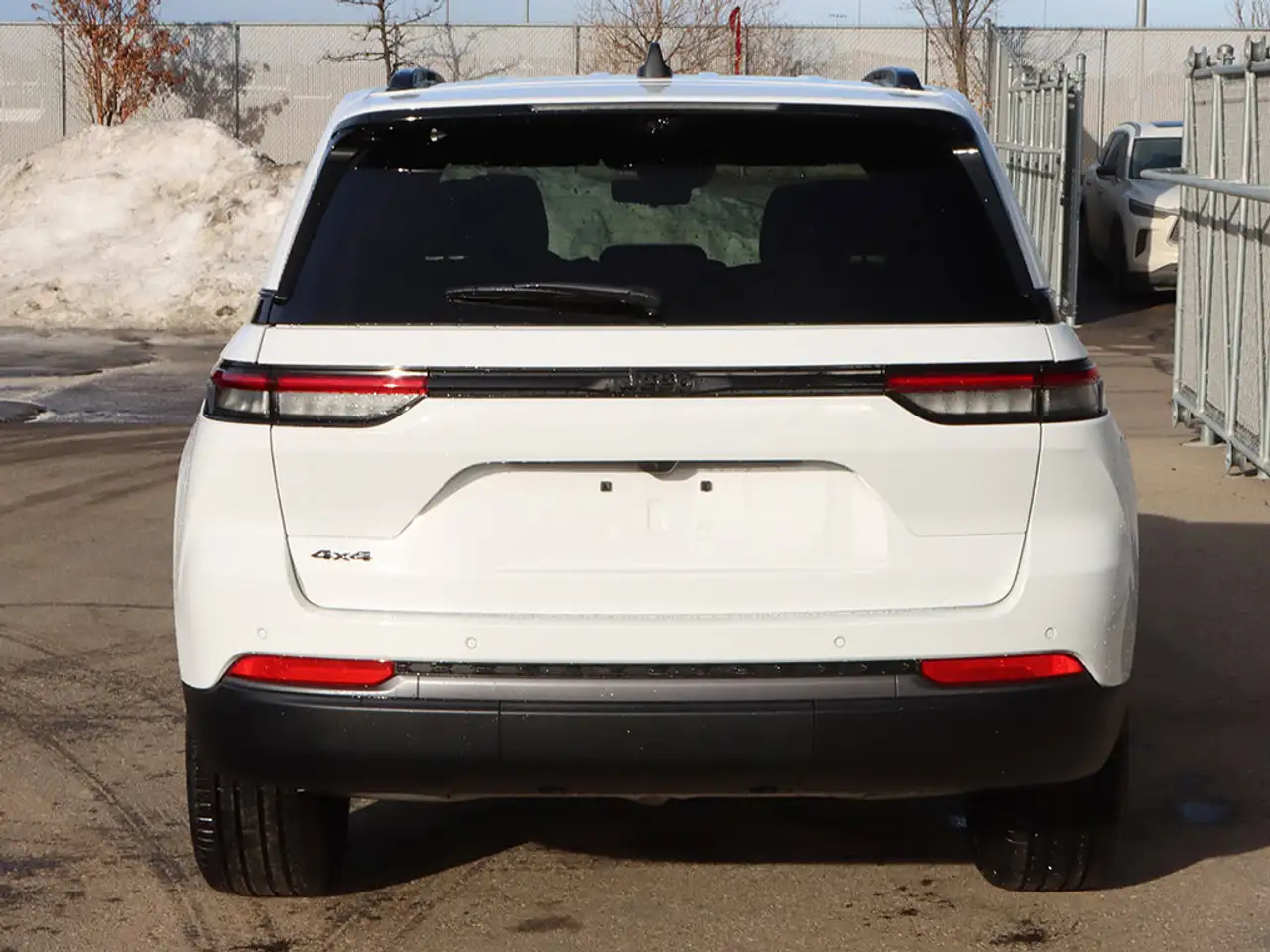 Jeep Grand Cherokee - Image 27