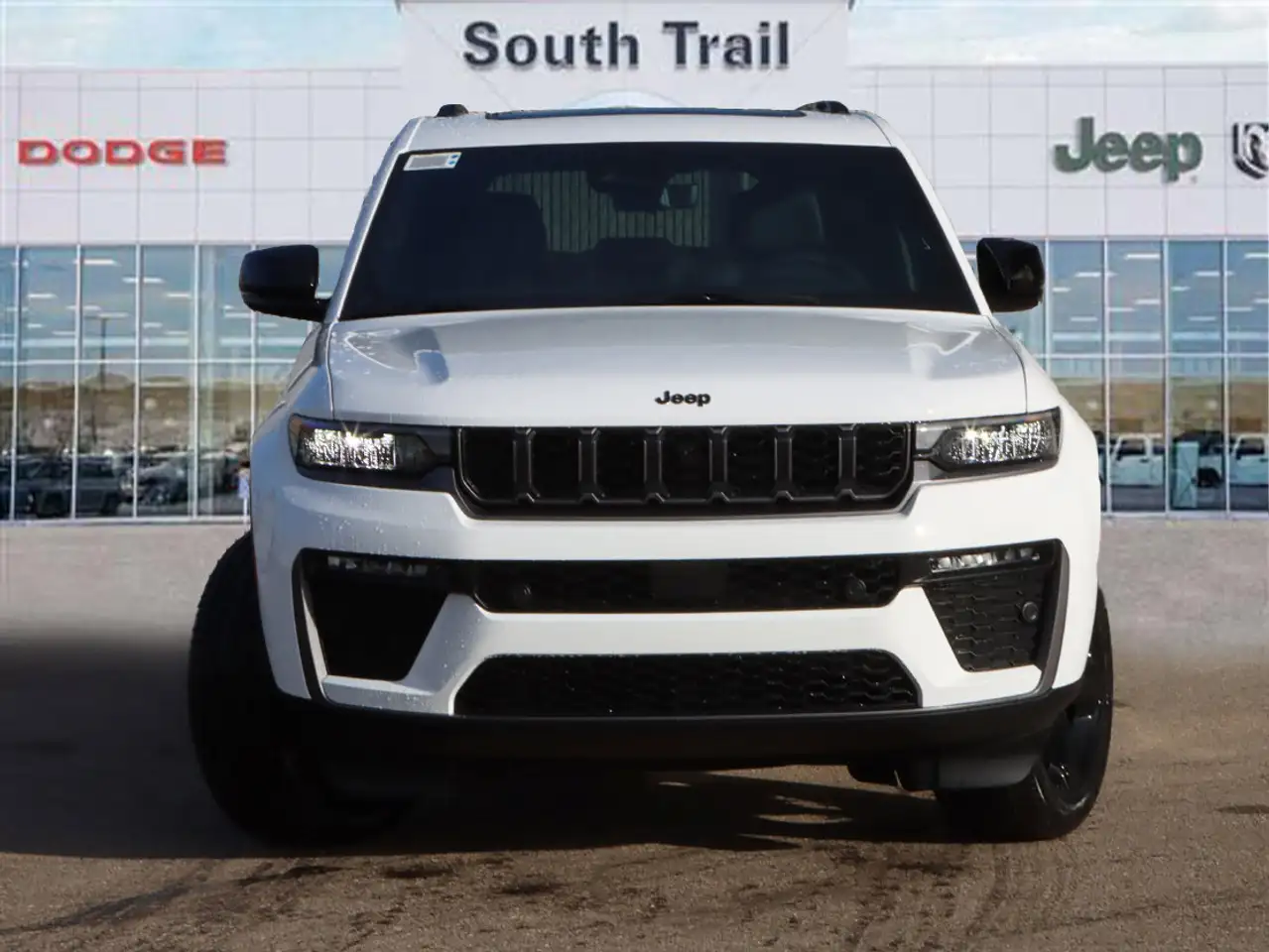 Jeep Grand Cherokee - Image 2