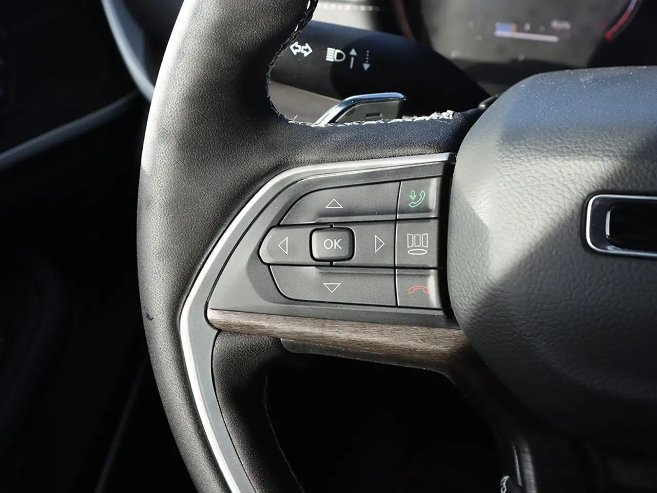 Jeep Grand Cherokee - Image 10