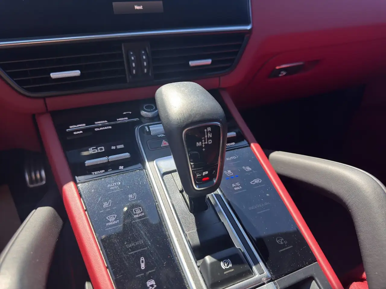 Porsche Cayenne - Image 15
