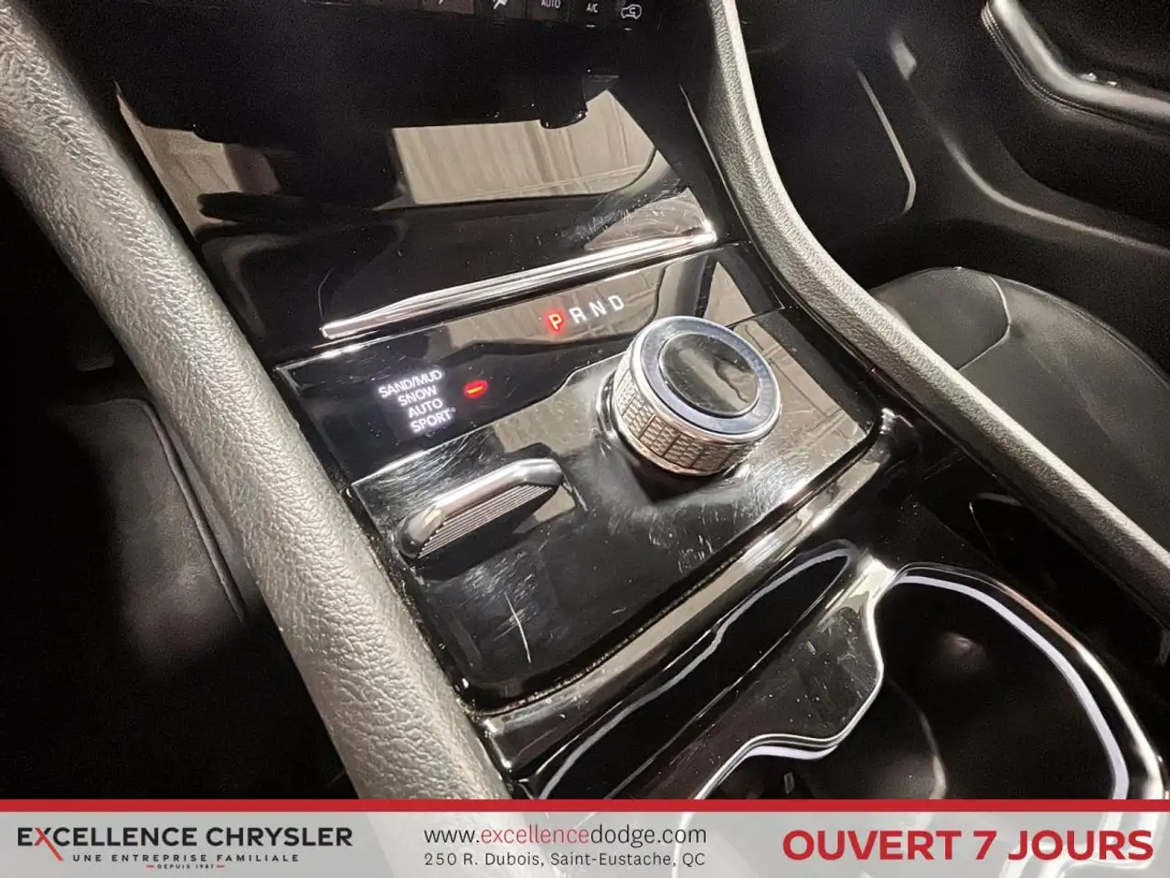 Jeep Grand Cherokee - Image 19