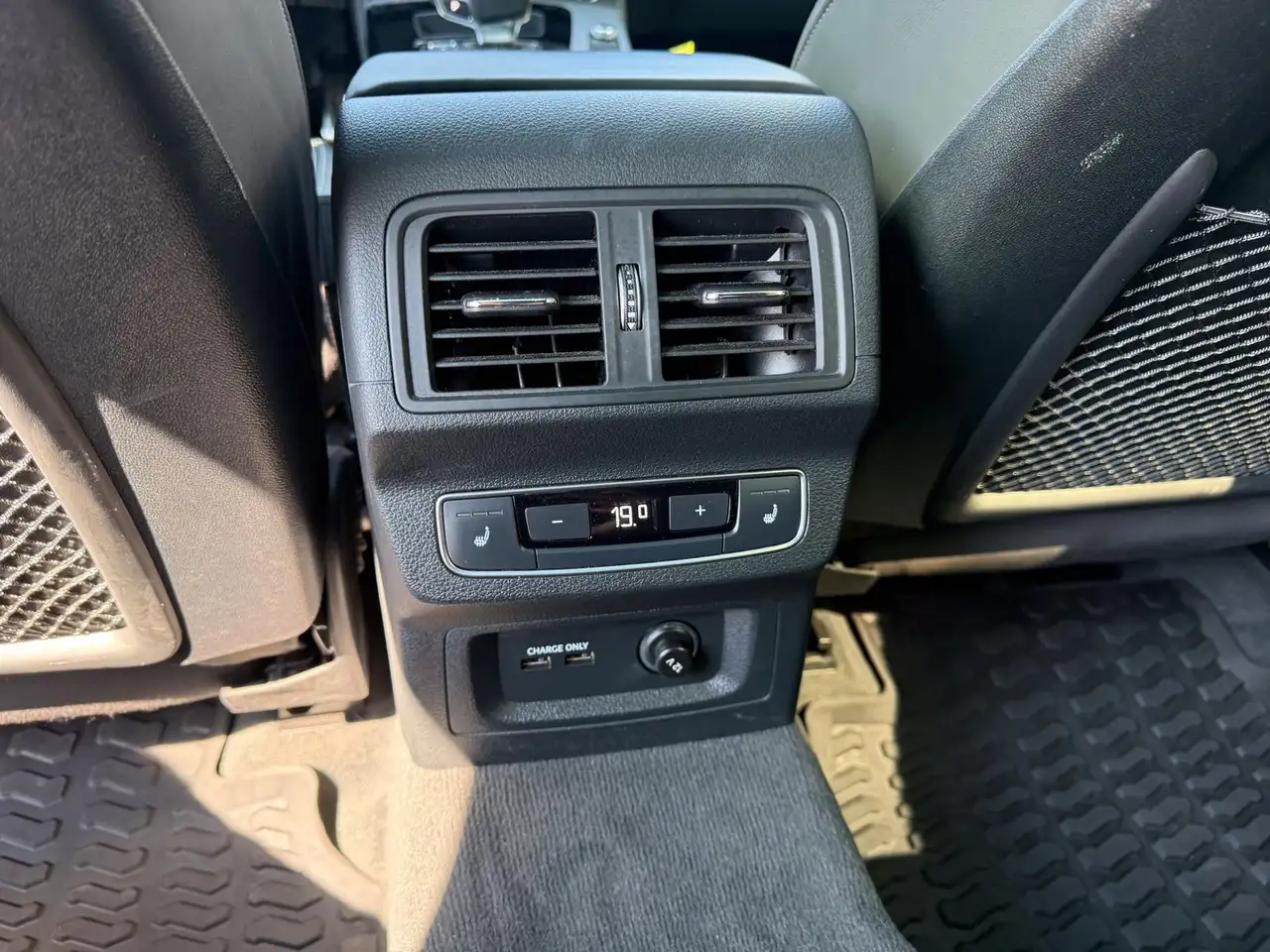 Audi SQ5 - Image 22