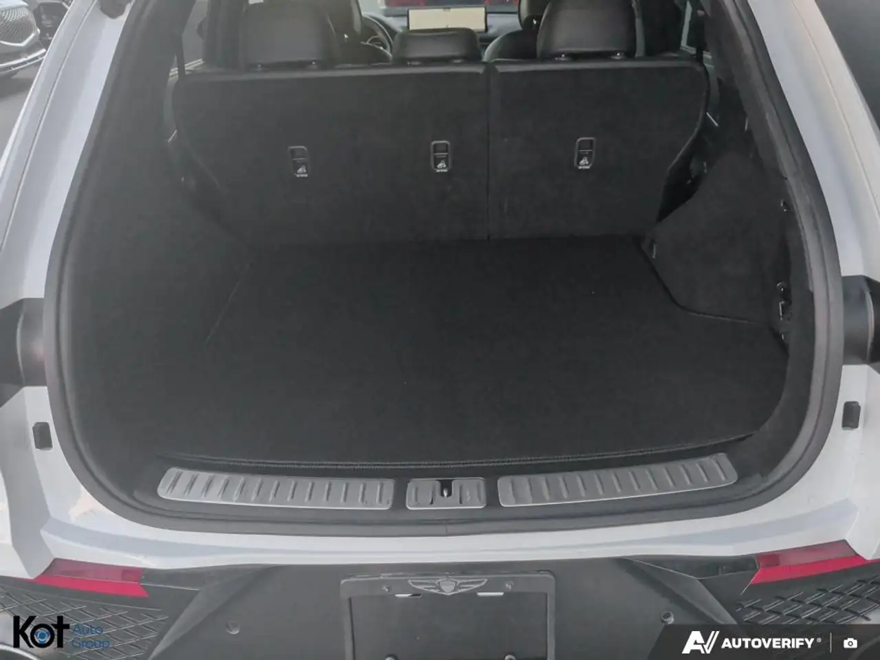 Genesis GV70 - Image 12