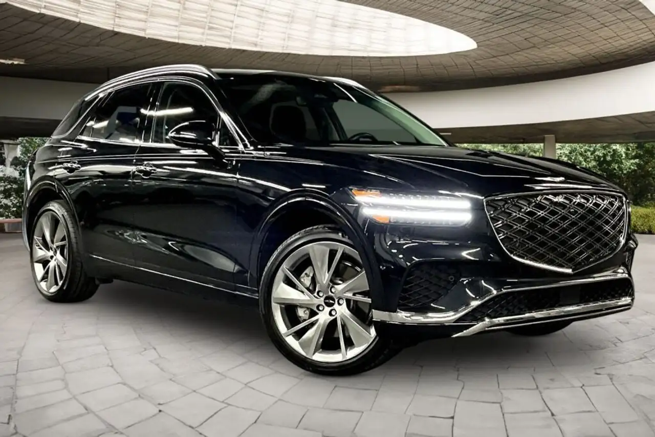Genesis GV70 - Image 3