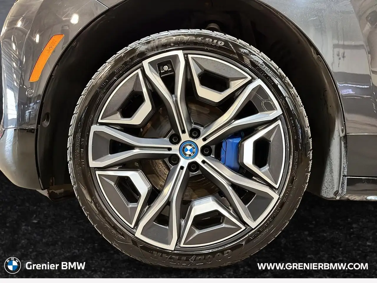 BMW iX - Image 6