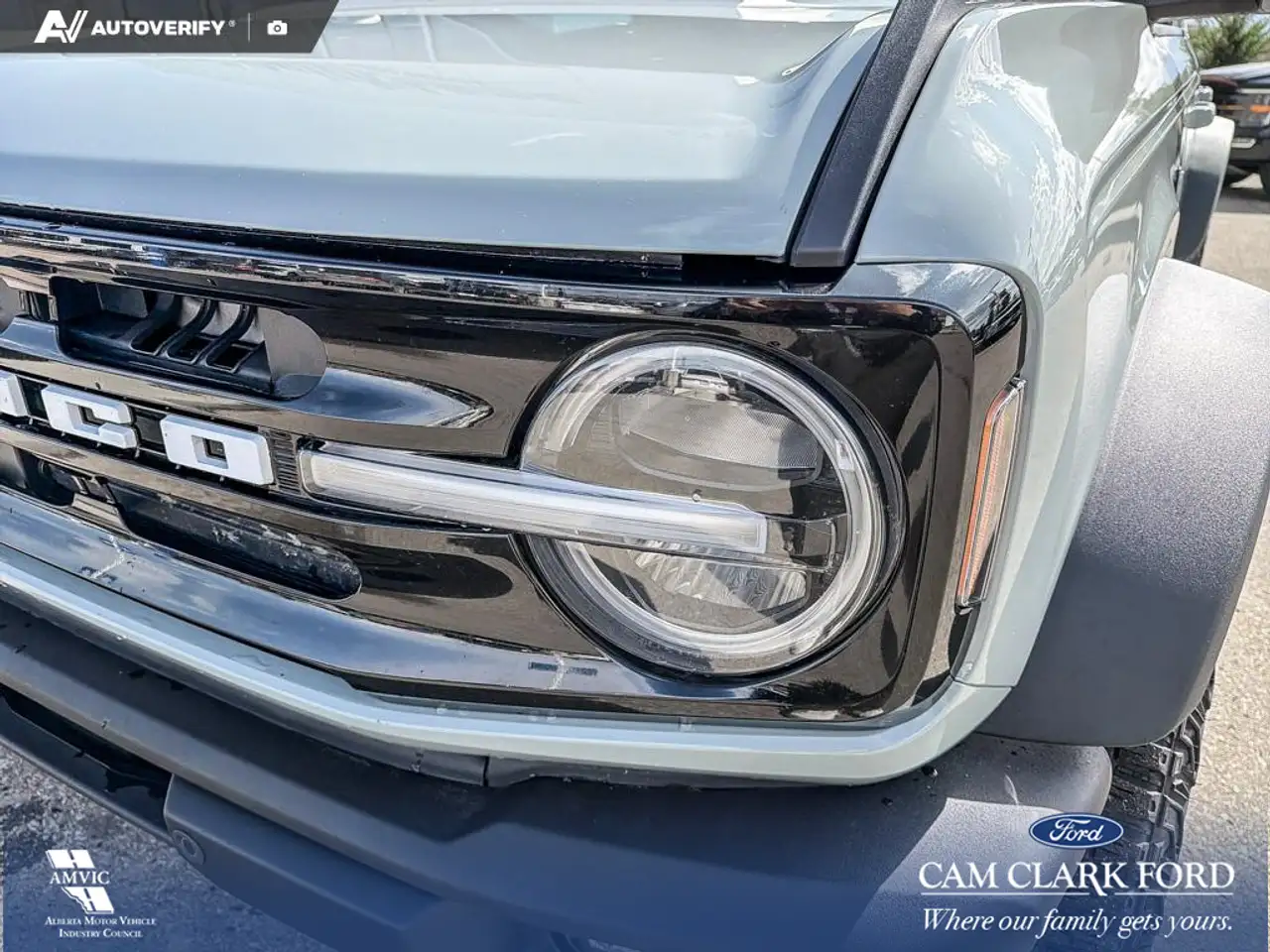 Ford Bronco - Image 8