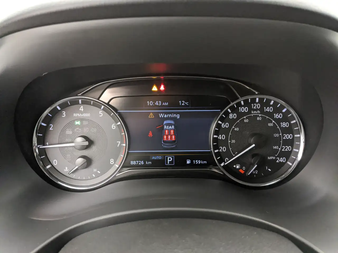 Infiniti QX80 - Image 17