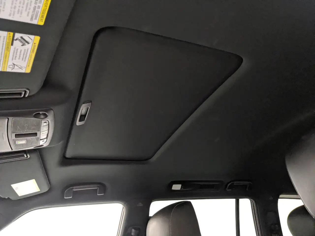 Infiniti QX80 - Image 21