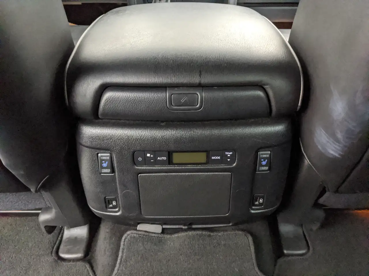 Infiniti QX80 - Image 29