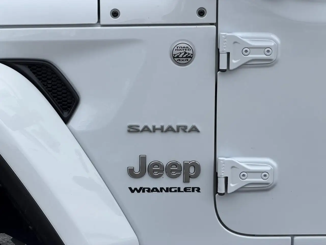 Jeep Wrangler - Image 11