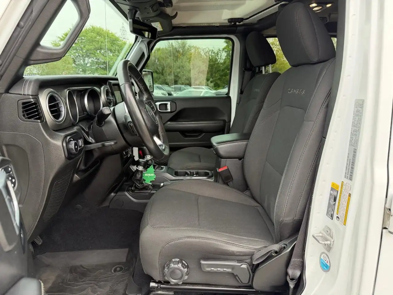 Jeep Wrangler - Image 15